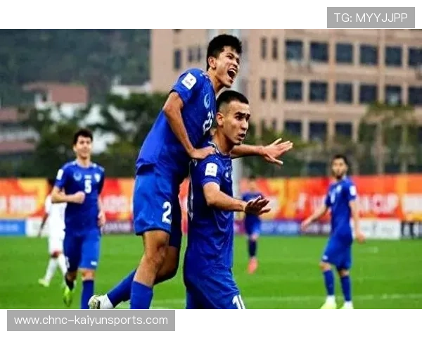 主裁判被两队骂爆：终场前判罚惹争议